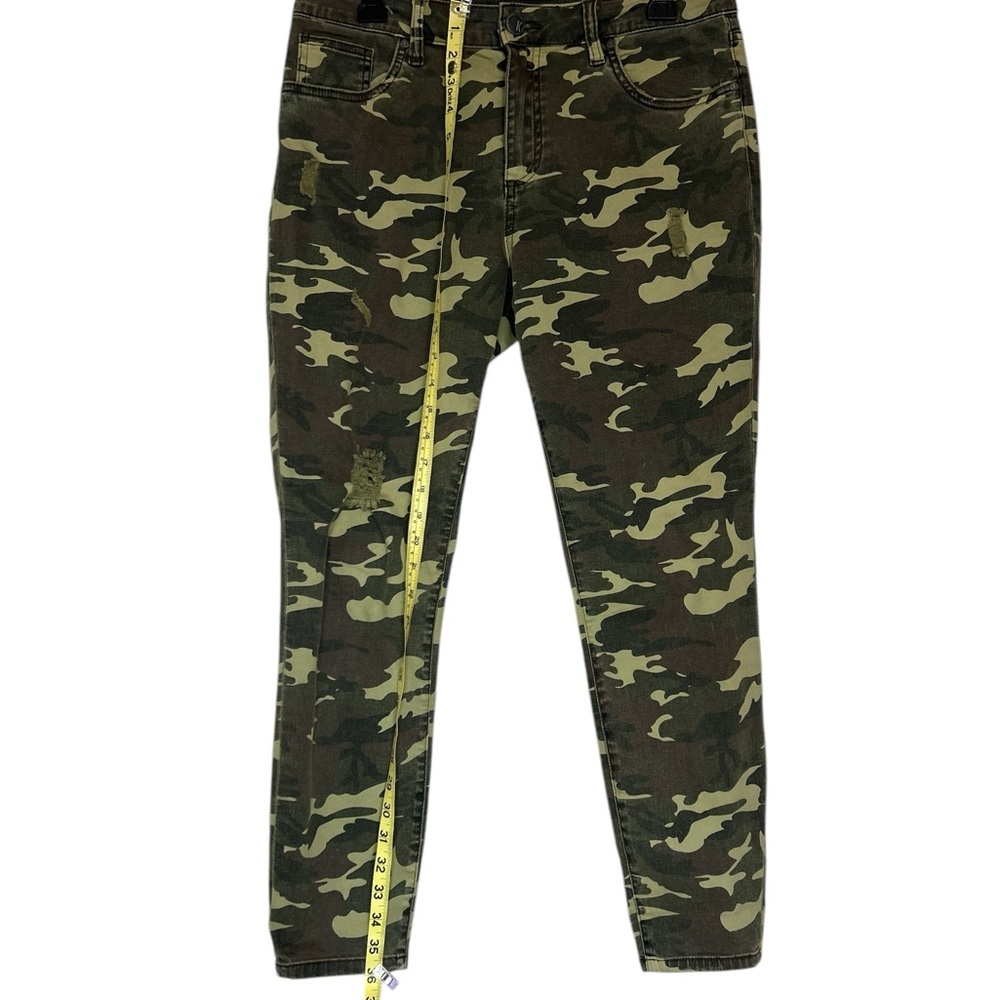 KUT from the Kloth Connie Camouflage Pants - Picture 3 of 9